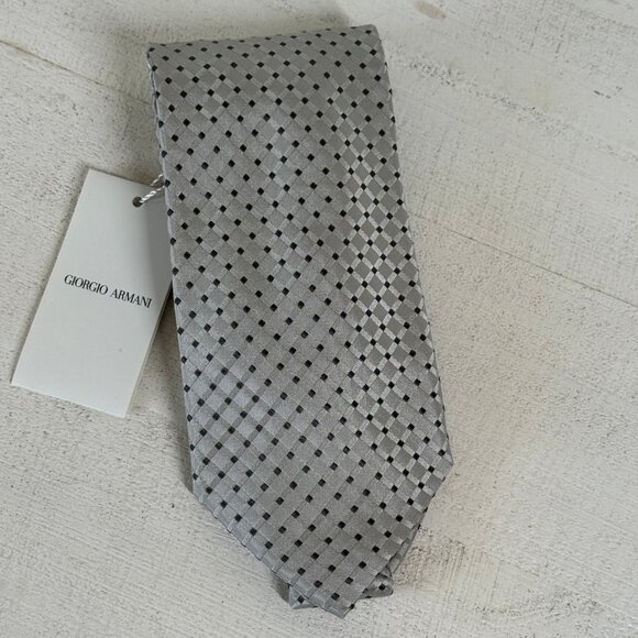 Giorgio Armani Silk Tie Gray Black Dot Pattern Made in Italy NWT - Picture 3 of 8